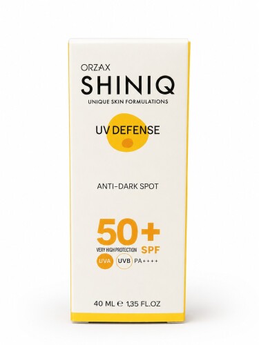 Shiniq UV Defense Anti-Dark Spot Leke Karşıtı Güneş Koruyucu SPF 50+ 40 ml - SHINIQ